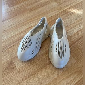 Counterfeit Foam Runners - US Size 6 (Shown as size 36)